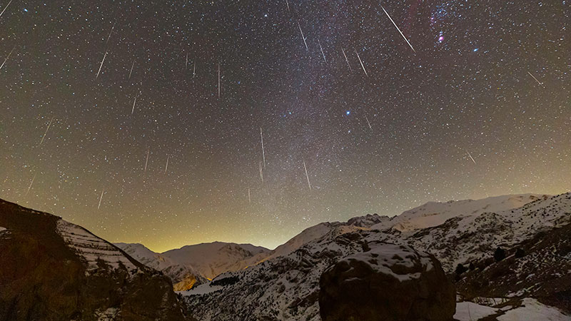 Geminids meteor shower in Iran's night sky