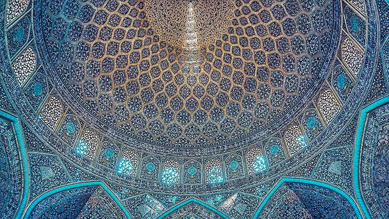 the peacock of sheikh lotfollah mosque dome
