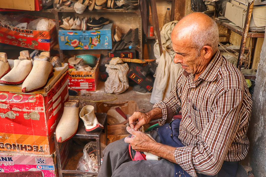 Malki douzi, the knowledge of making shoes in Shiraz
